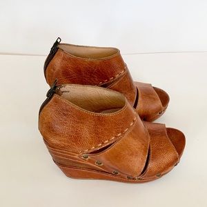 BedStu Jessie Sandal Wedges Cognac Tan